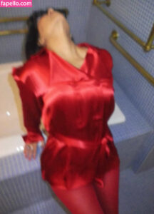 Kourtney Kardashian nude leaks Photo #7