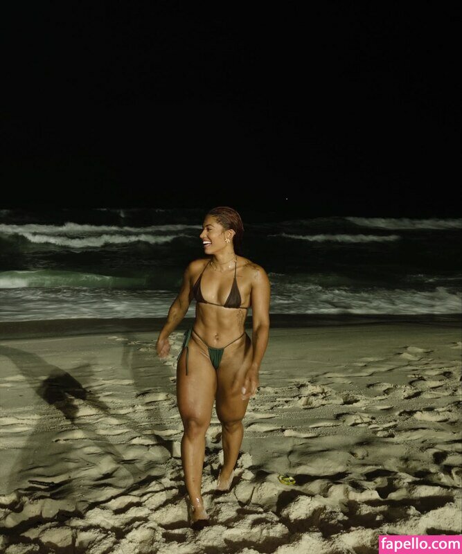 Larissa Felix nude leaks Photo #4