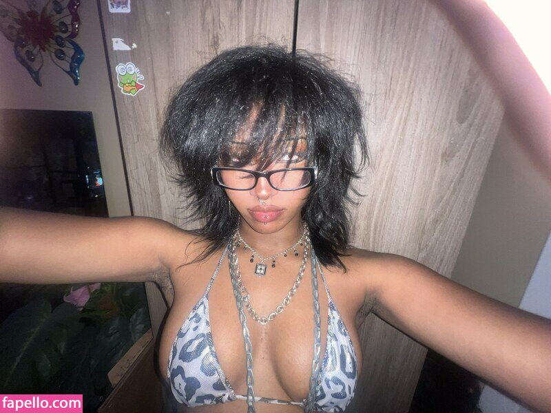 lil_vira nude leaks Photo #2