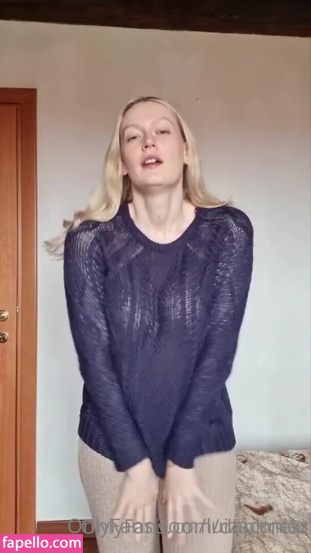 luizaconlaz nude leaks Photo #1
