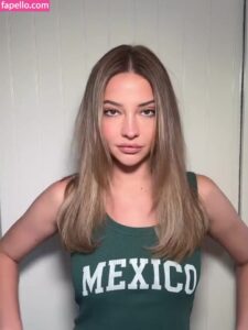 Madelyn Cline nude leaks Photo #1