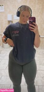 Maisie nude leaks Photo #5