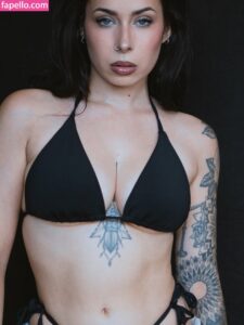 Manon Nadolny nude leaks Photo #8