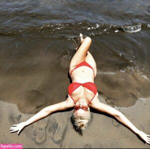 Mariearyan nude leaks Photo #4
