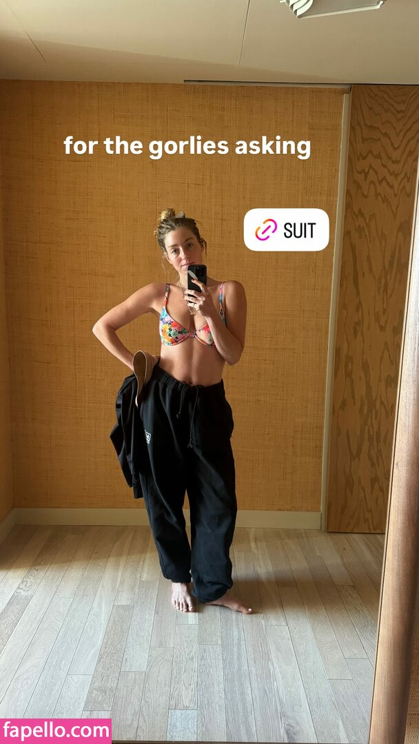 Molly Baz nude leaks Photo #8