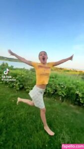 Olivia Rodrigo nude leaks Photo #5
