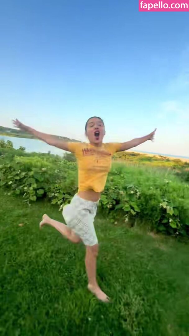 Olivia Rodrigo nude leaks Photo #9