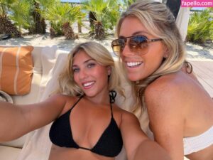 Rosie McClelland nude leaks Photo #4