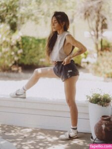 Sarah Shahi nude leaks Photo #3