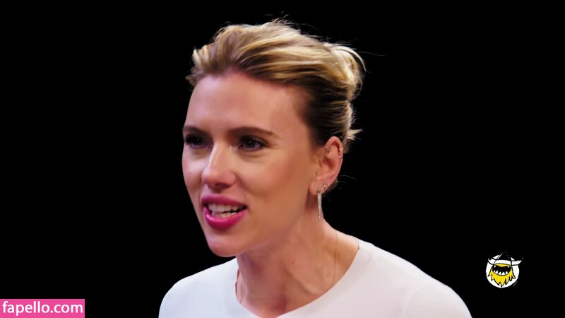 Scarlett Johansson nude leaks Photo #2
