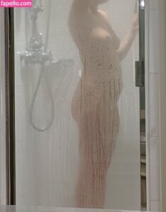 Show Your Girlfriend nude leaks Photo #4