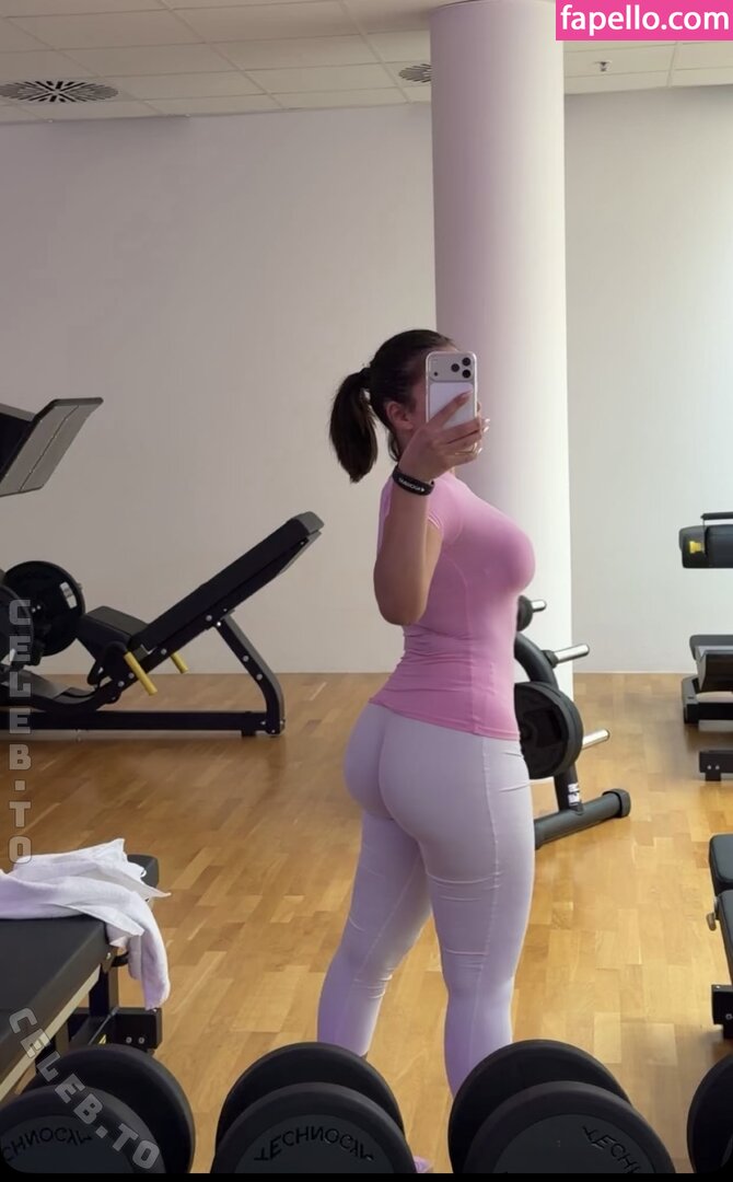 valonaash nude leaks Photo #3