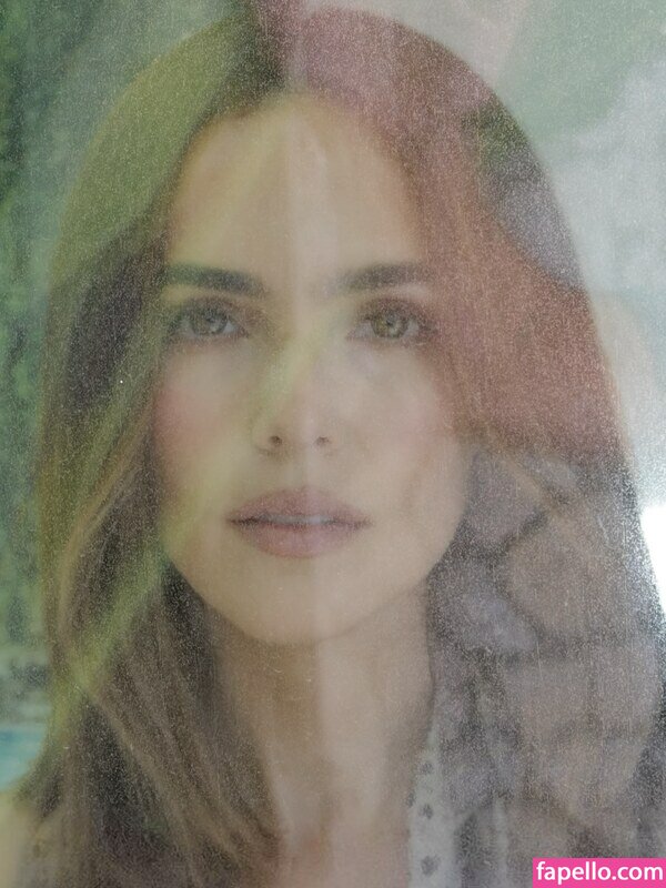Zoey Deutch nude leaks Photo #9